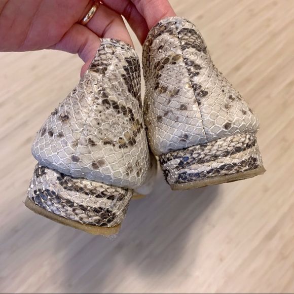 Handmade Leather Snakeskin Ballet Flats - Picture 7 of 8